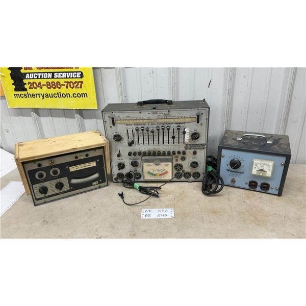 Hammond 1592 Variac Voltage Adjuster with Triplett Model 237-FL 0-150V A.C. Voltmeter