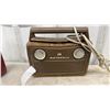 Image 7 : Vintage Nordmende Transita De Luxe Radio, Motorola Radio, & General Electric Radios