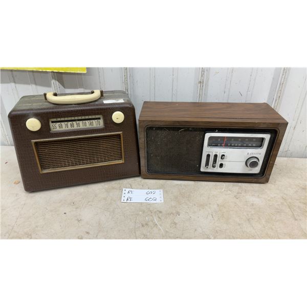 Vintage Westinghouse Portable AM Radio and Zenith Z415 AM/FM Wood Grain Radio