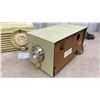 Image 5 : 3 Vintage Tube Radios Including RCA Victor Nipper Ten, Nipper and Regal Clock Radio
