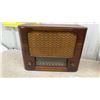 Image 5 : Vintage Rogers Majestic and Westinghouse Wooden Tube Radios, Multi-Band