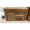 Image 2 : 2 Vintage Wooden Tube Radios; 1947 Westinghouse Model 579 and RCA 85-TA