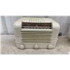 Image 2 : RCA Victor 60 6-Tube Radio, Restored Electrically; & 1952-53 Sparton 50152 Radio