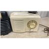 Image 6 : Three Vintage Radios: 1949-50 GE C751, Black Radio w/ 550-1600 kHz Dial, & Northern Electric