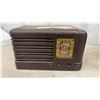 Image 2 : Three Vintage Radios: RCA Victor Co. Ltd. Radio, General Electric Clock Radio, & Unidentified Radio