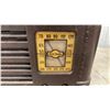 Image 3 : Three Vintage Radios: RCA Victor Co. Ltd. Radio, General Electric Clock Radio, & Unidentified Radio