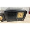 Image 6 : Vintage 1946-47 Philco 57 Transitone, 1952-53 General Electric, and Admiral Tube Radios