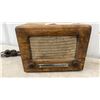 Image 7 : 1946-47 Sparton and 1952 Electrohome Cosmic Tube Table Radios