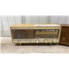Image 5 : Vintage RCA Victor Portable Radio, Nivico 611J-36 All Transistor Radio, and RCA Tube Radio