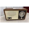 Image 9 : Lot of 3 Vintage Tube Radios: 1955 Airline GSL-1615A, 1947-48 Admiral 5R1, 1970 Eaton's Minerva