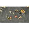 Image 3 : Vintage Jewelry: Wristwatches, Rings, Bracelets, Necklaces, Brooches, Pins, Earrings and More