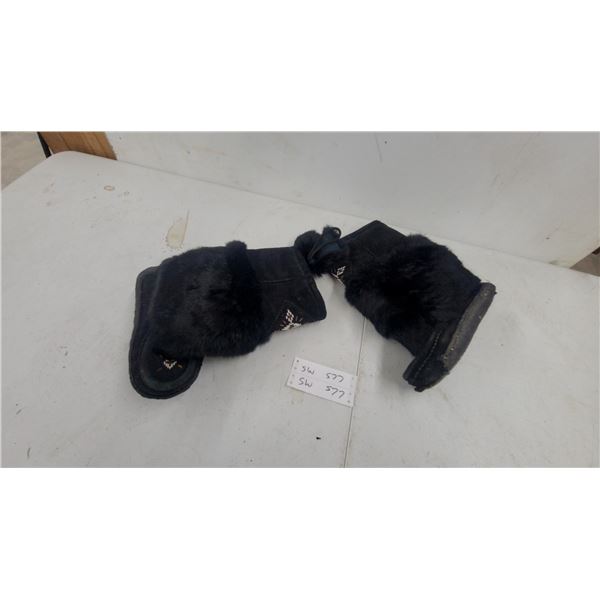 Black Suede Fur-Trimmed Muckluks with Beadwork