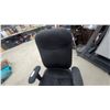 Image 2 : Black Fabric Mid-Back Office Chair with Fixed Armrests and Five-Star Caster Base