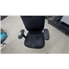 Image 3 : Black Fabric Mid-Back Office Chair with Fixed Armrests and Five-Star Caster Base
