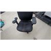 Image 4 : Black Fabric Mid-Back Office Chair with Fixed Armrests and Five-Star Caster Base