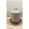 Image 5 : Vintage Oakes No. 503 Galvanized Metal Poultry Feeders, Set of 4