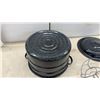 Image 4 : Black Speckled Enamelware Water Bath Canner Stock Pot With Domed Lid and Wire Rack