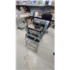 Image 7 : Delta Planer Model 22650 on Stand with 2 H.P. Motor