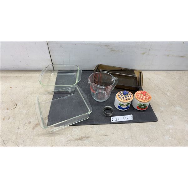 Fire-King 4-Cup Measuring Cup, 3 Pyrex Glass Baking Dishes, 2 Pie-Top Sugar Bowls, & Cookie Cutter