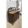 Image 2 : Antique Oak Dresser with Mirror, 2 Drawers, 2 Cabinets, and 1 Lower Drawer