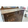 Image 5 : Antique Oak Dresser with Mirror, 2 Drawers, 2 Cabinets, and 1 Lower Drawer