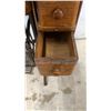 Image 3 : Vintage Singer Sewing Machine and Cabinet, Treadle Base, 4 Drawers