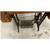 Image 6 : Vintage Singer Sewing Machine and Cabinet, Treadle Base, 4 Drawers
