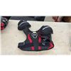 Image 11 : Hockey Equipment: Pants, Gloves, CCM Shoulder Pads, Skates, and More