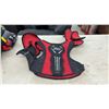 Image 12 : Hockey Equipment: Pants, Gloves, CCM Shoulder Pads, Skates, and More