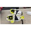 Image 14 : Hockey Equipment: Pants, Gloves, CCM Shoulder Pads, Skates, and More