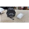 Image 16 : Hockey Equipment: Pants, Gloves, CCM Shoulder Pads, Skates, and More