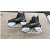 Image 19 : Hockey Equipment: Pants, Gloves, CCM Shoulder Pads, Skates, and More