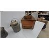 Image 5 : Two Vintage Galvanized Metal Milk Cans with Lids, Bail Handles, and Wood Crate