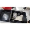 Image 7 : Vintage Camera Lot: Polaroid Land Camera Automatic 100 and GAF Pana-Vue