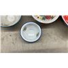 Image 7 : Assorted Enamelware: 10 Bowls and 1 Tray with Floral and Fruit Designs