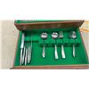 Image 3 : Plaza Stainless USA Flatware Set in Wood Chest