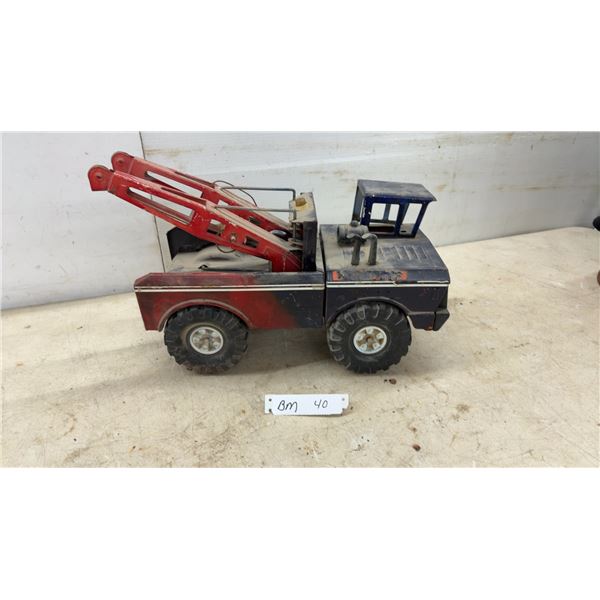 Tonka Tow Truck Wrecker with Dual Boom, 12 × 16 1/2 × 8”