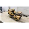 Image 4 : Tonka Crane Metal Toy with Boom and Winch Mechanisms