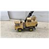 Image 9 : Tonka Crane Metal Toy with Boom and Winch Mechanisms