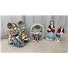 Image 2 : 12 Porcelain Figurines, 2 Light Up