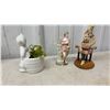 Image 5 : 12 Porcelain Figurines, 2 Light Up