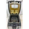 Image 3 : Black and Decker Deep Fryer- Works, Chips Maker Set Looks New, and 2 Slow Cookers