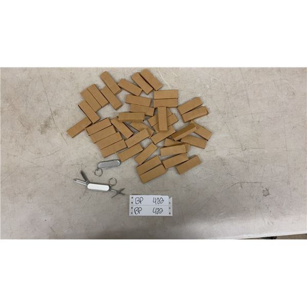 40 Mini MultiFunction Pocket Knife