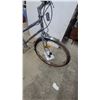 Image 3 : Vintage Supercycle Commuter SX Men's Comfort Bicycle with Chrome Fenders and Rear Cargo Rack 26"