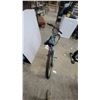 Image 7 : McKinley Mountain Bike, 26”, Variable Speed