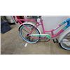 Image 5 : Schwinn Sunnyway Children's Cruiser Bicycle, Pink and Blue Frame, White Tires with Blue Rims 24"