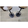 Image 5 : Pair of Industrial-Style Swivel Bar Stools with Round Wood Seats