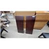 Image 10 : Dark Brown Rectangular Dining Table with 6 Wood-Frame Chairs and 2 Leaves
