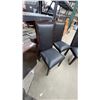 Image 7 : Dark Brown Rectangular Dining Table with 6 Wood-Frame Chairs and 2 Leaves