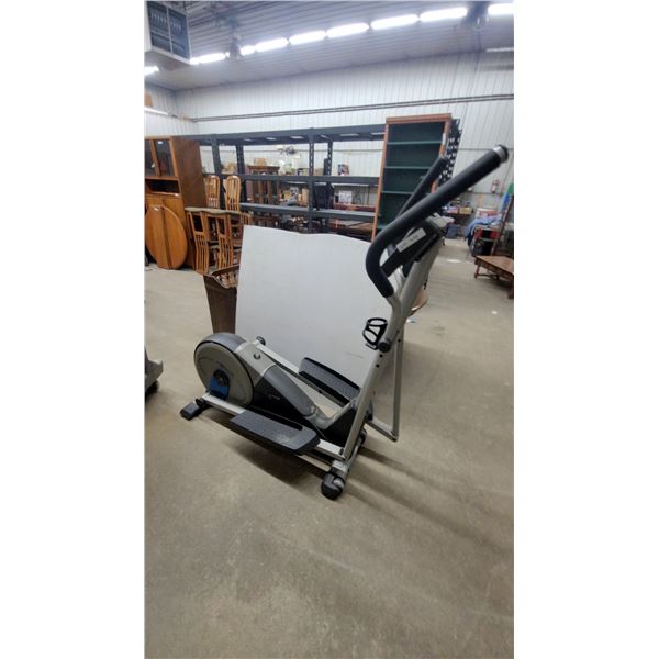 Free spirit front-Drive Elliptical Trainer with iFit Live Console, Early 2010s